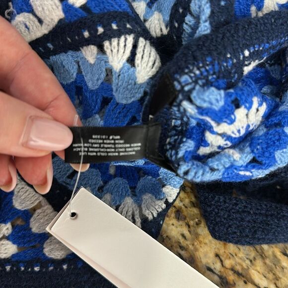 AQUA Boho Blue Allover Crochet Sleeveless Cropped Top Size L - Picture 5 of 7